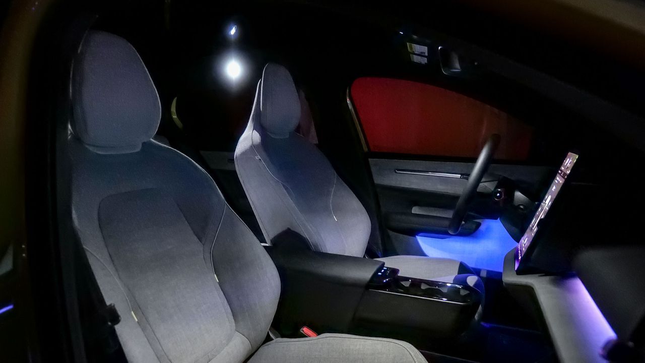 2025 Volvo EX30 test drive.