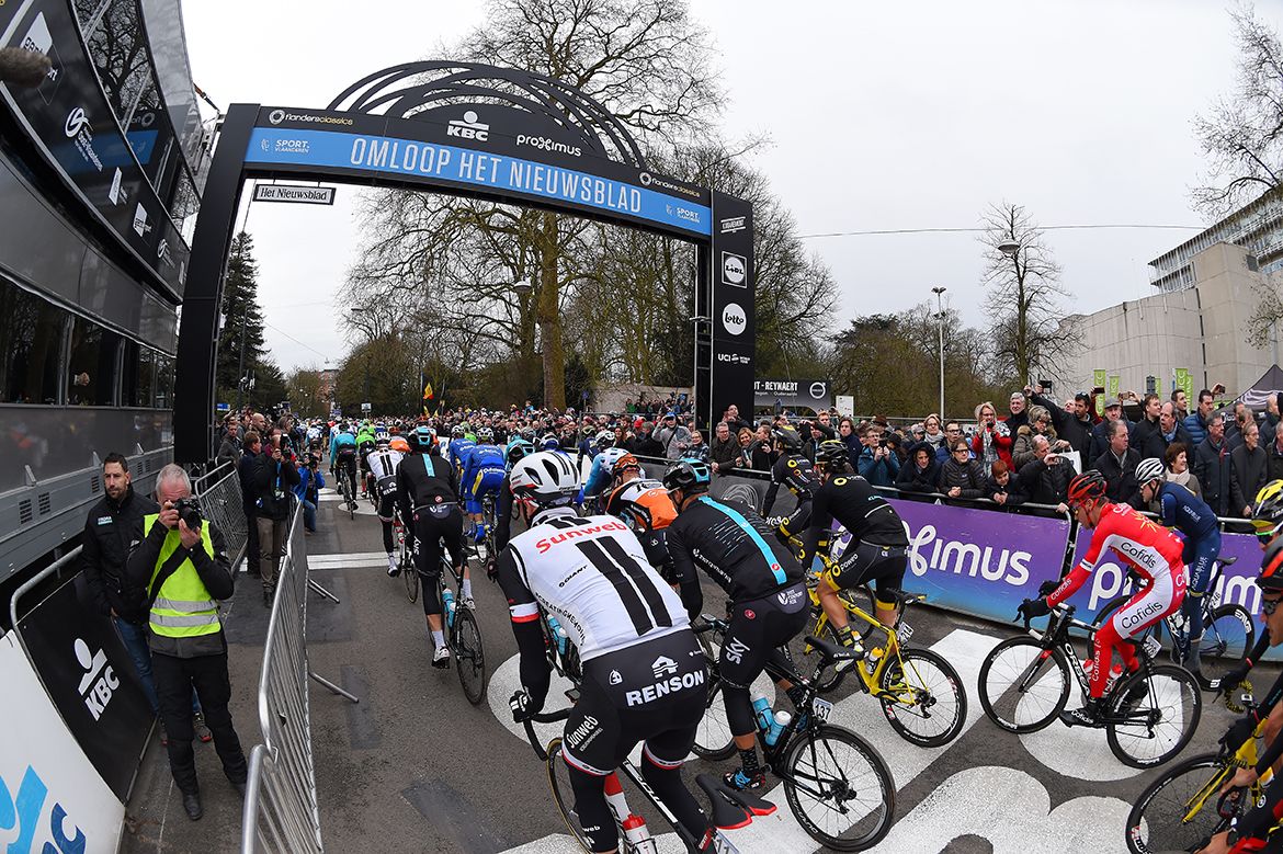 The Omloop Het Nieuwsblad start line
