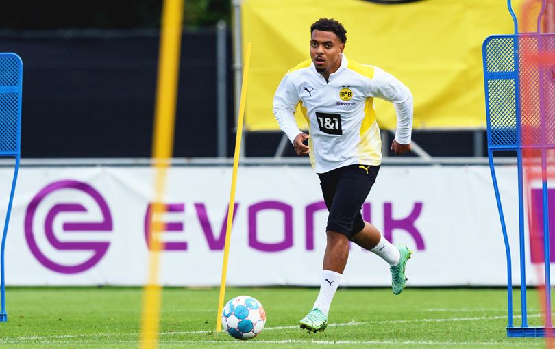 Who is Donyell Malen? Everything you need to know about Borussia Dortmund's new Jadon Sancho replacement