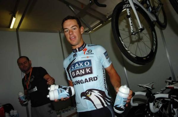 One for the road. Richie Porte (Saxo Bank) stocks up.