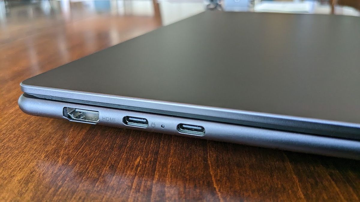 Lenovo Slim Pro 7 USB-C ports.