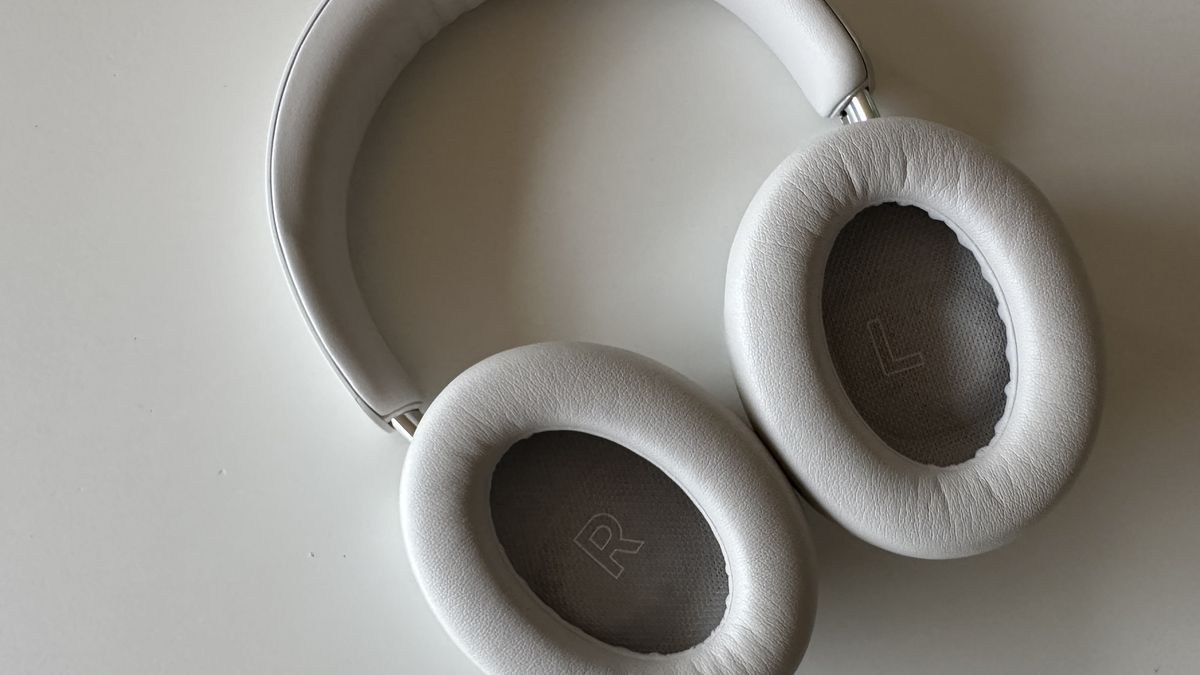 The Bose QuietComfort Ultra Headphones (2nd Gen) on a plain background.