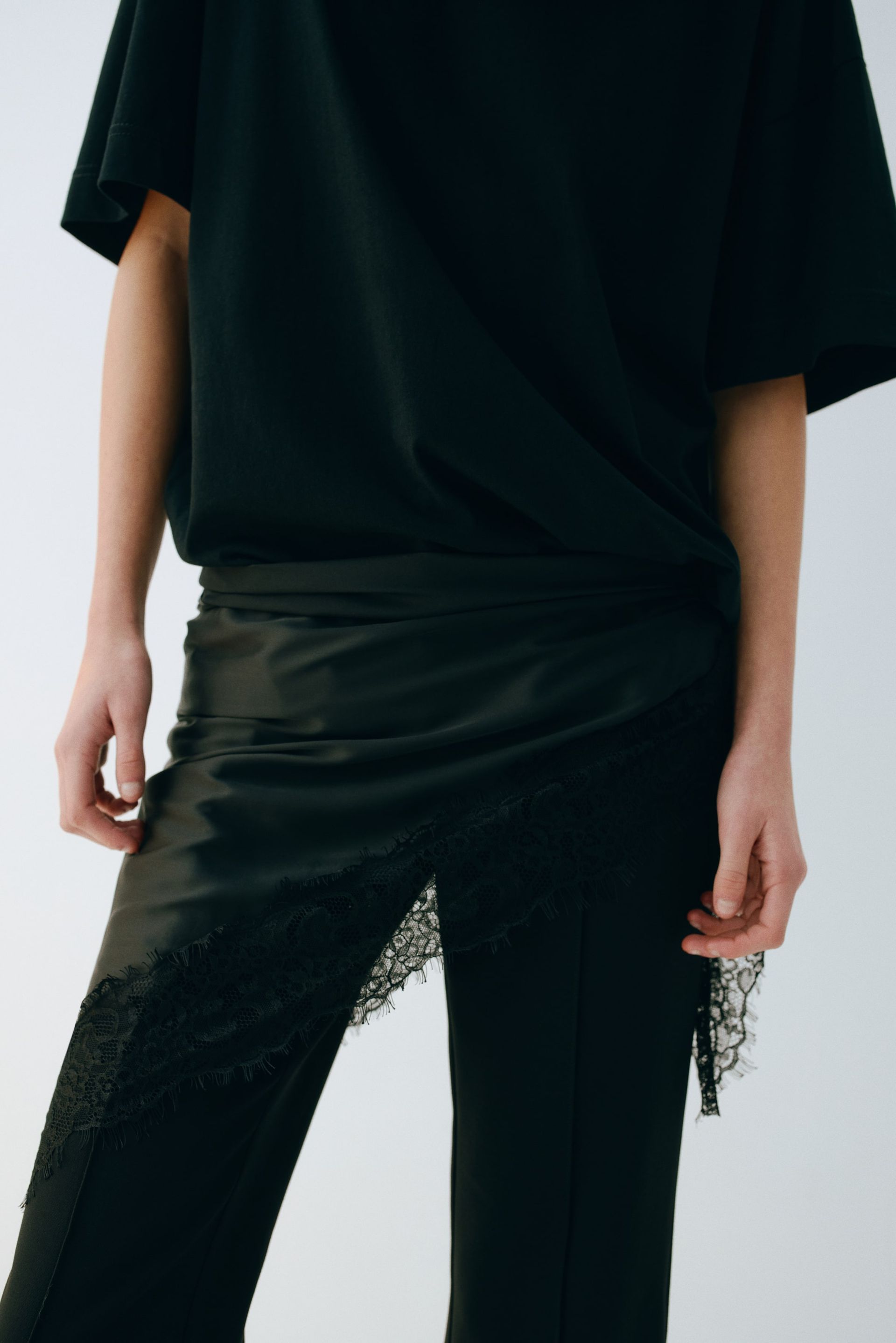 Lace-Trimmed Triangle Scarf - Black