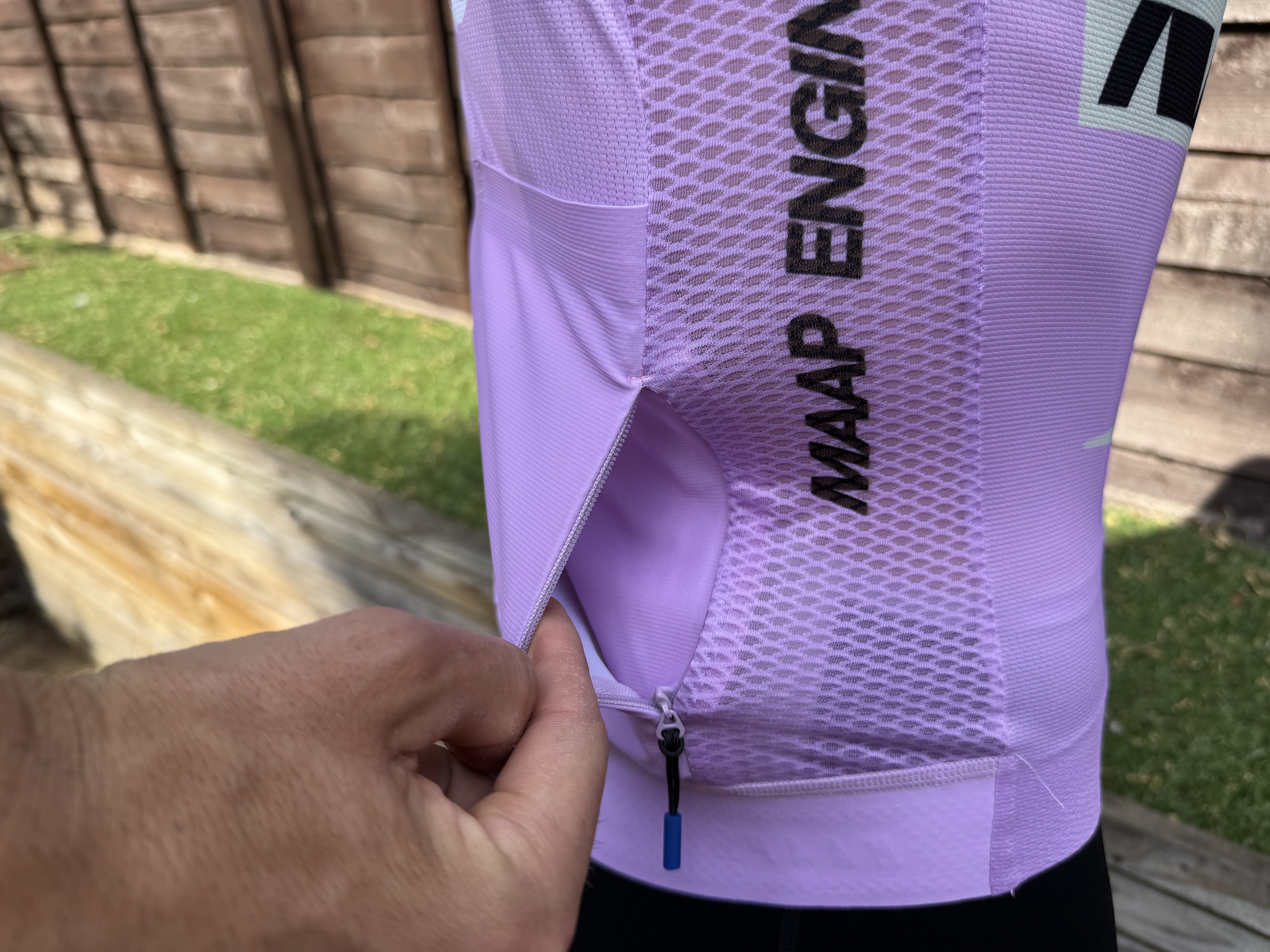 The zip-up valuables pocket now sits externally to the cargo pockets, a great improvement 