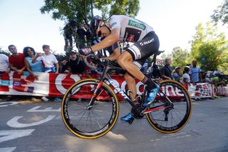 Tom Dumoulin on the final climb of Stage 16 of the 2015 Vuelta Espana in Luarca (Watson)