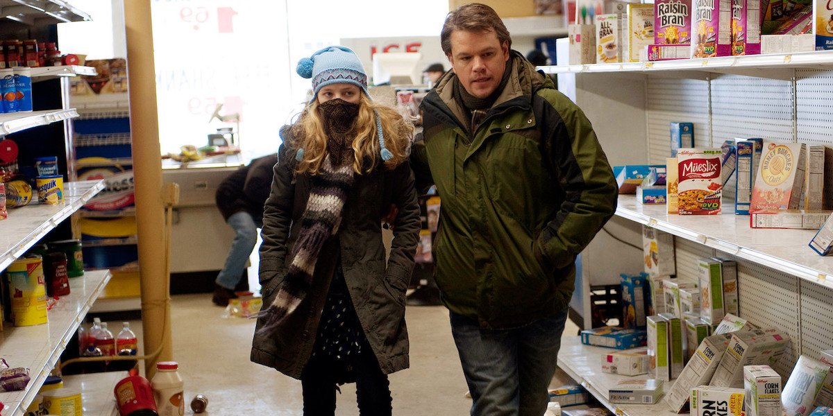 Matt Damon in grocery store in Contagion