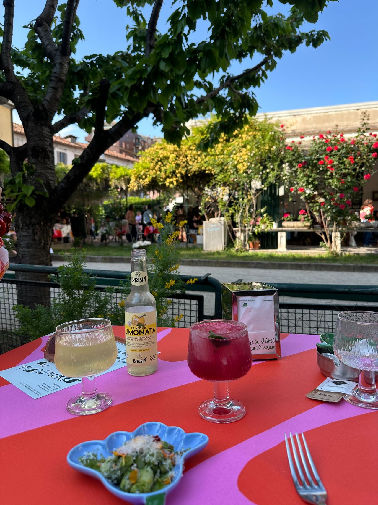 Aperitivo and Finnish flowers with Marimekko