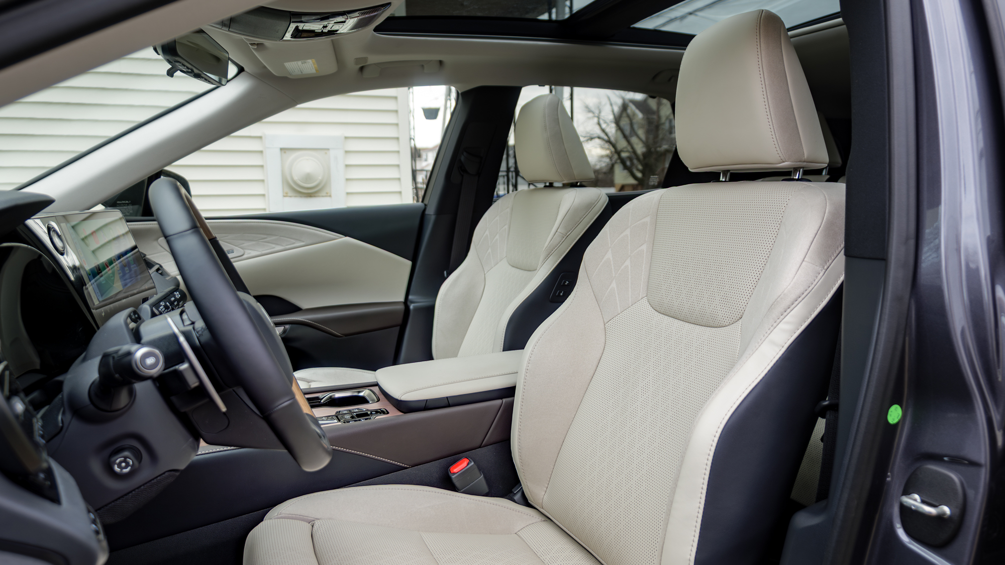 2026 Lexus RX 450h+ review.