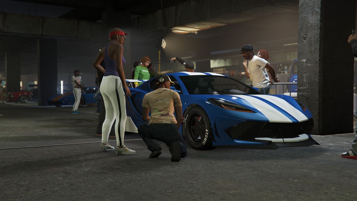 GTA 5's Online Mode Adds New Car and Maps