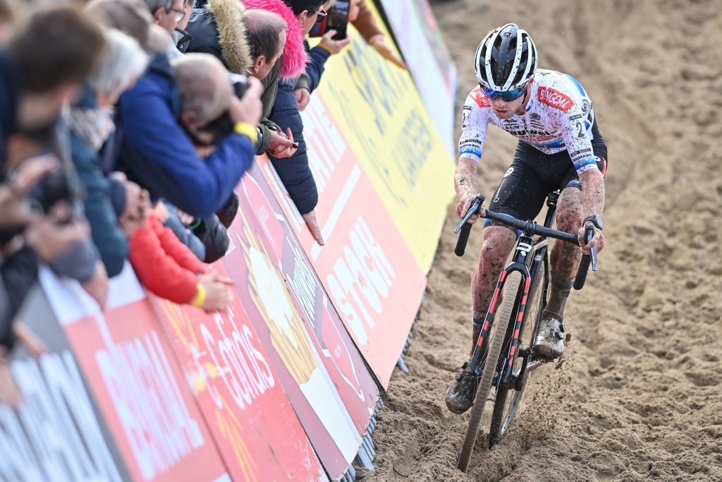 Belgiums Eli Iserbyt competes during the men elite race of the Cyclocross Ruddervoorde the second stage of the Superprestige cyclocross cycling competition in Ruddervoorde western Belgium on October 23 2021 Belgium OUT Photo by DAVID STOCKMAN BELGA AFP Belgium OUT Photo by DAVID STOCKMANBELGAAFP via Getty Images