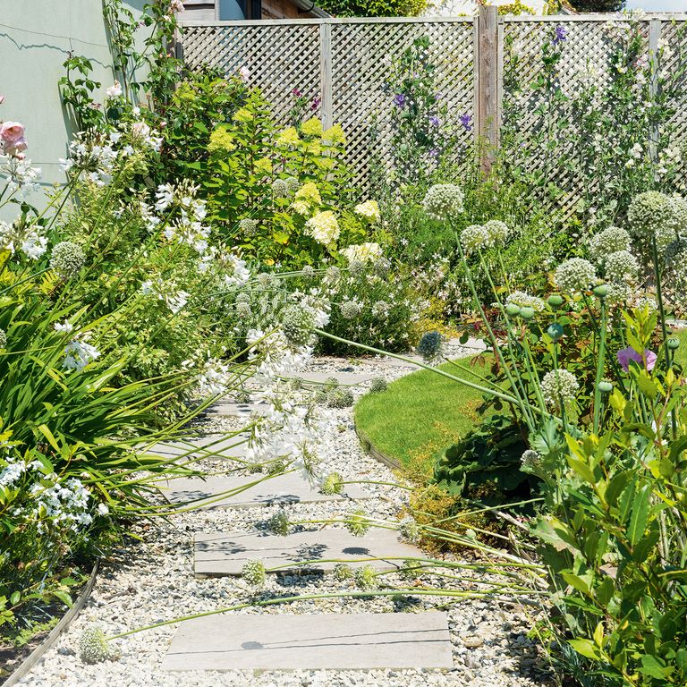 18 lush garden border ideas for beautiful planting schemes all year