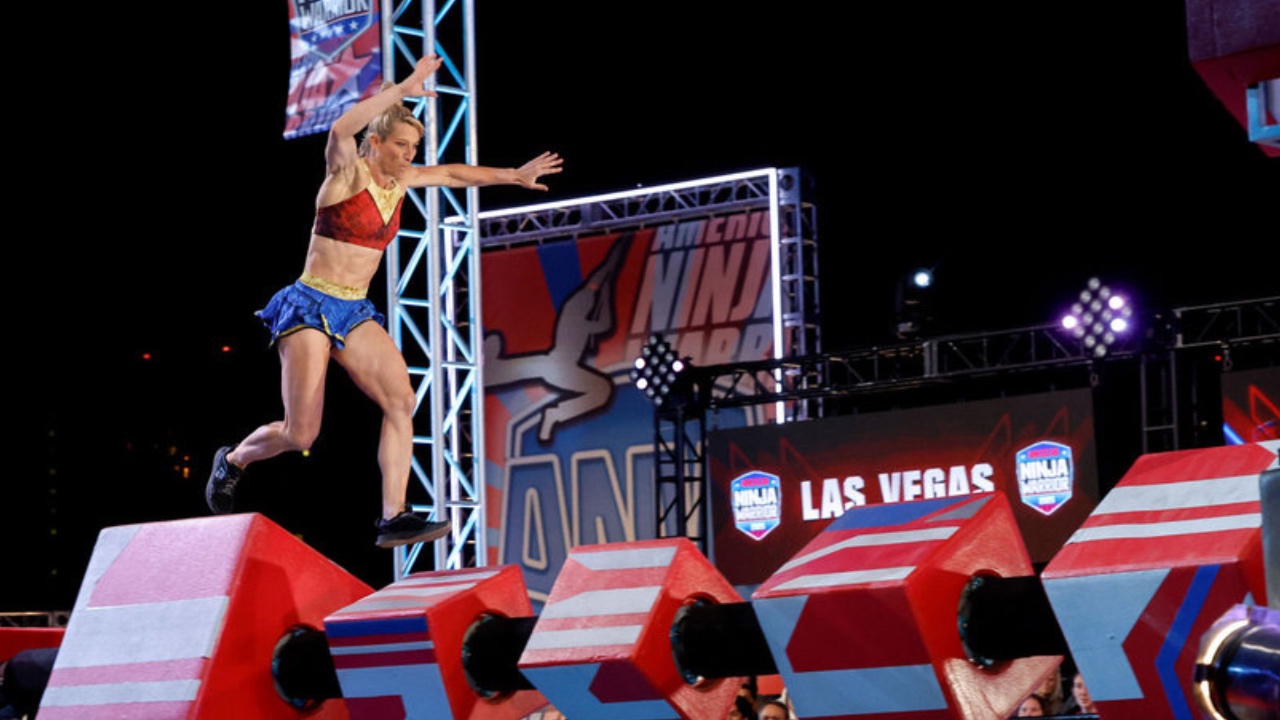 Jessie Graff competing on American Ninja Warrior Season