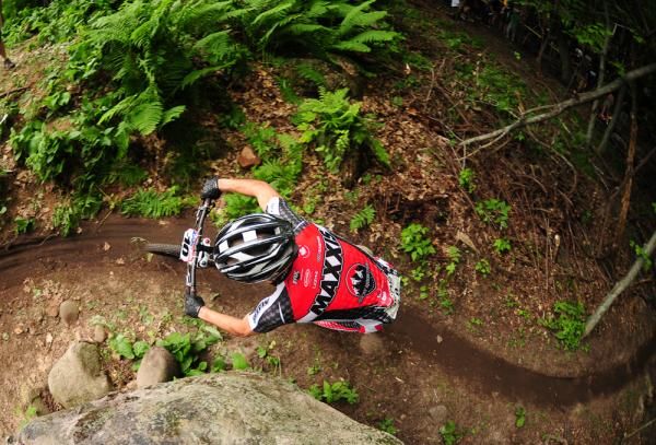 Geoff Kabush (Team Maxxis) riding some sweet singletrack