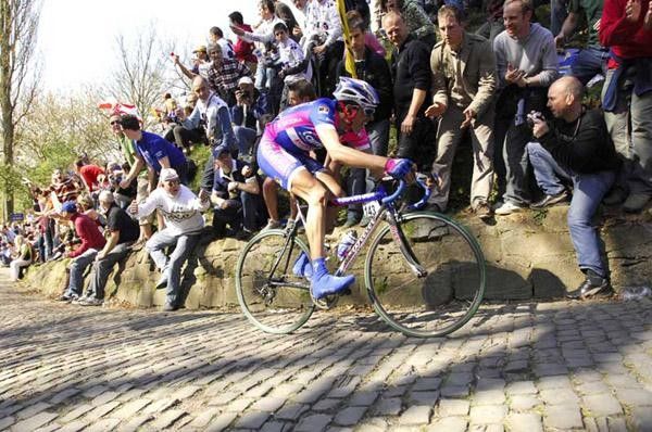 Alessandro Ballan leaves the rest behind