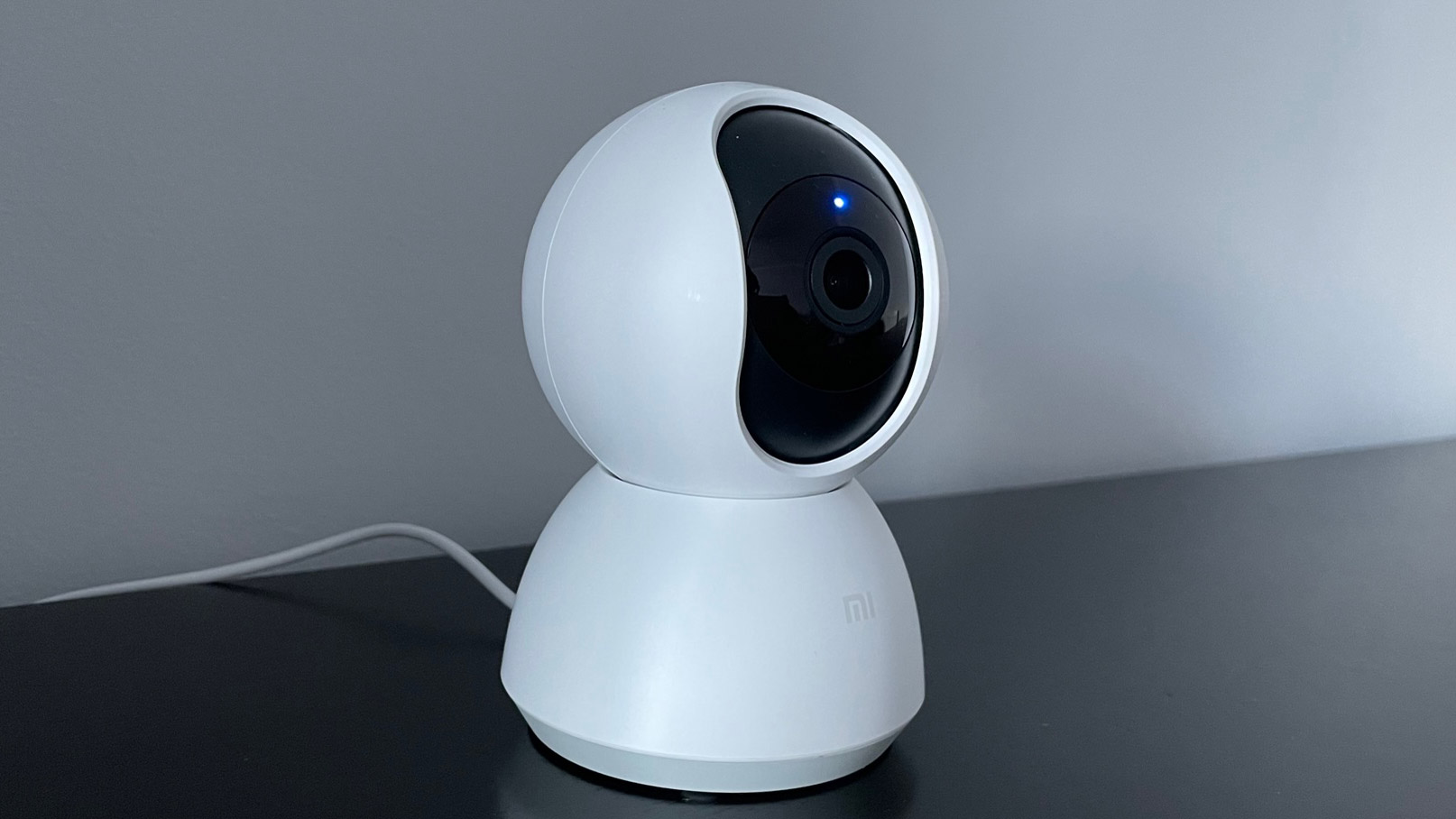 The side view of the Xiaomi Mi Home Security Camera 360