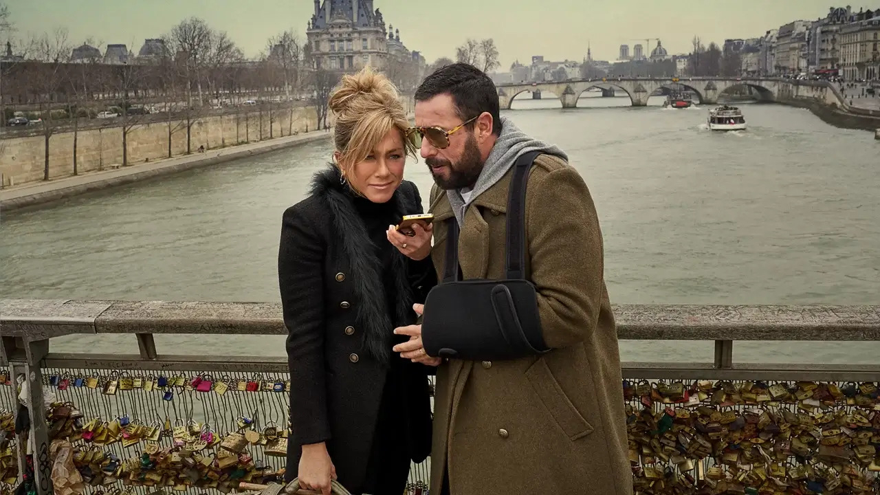 Jennifer Aniston and Adam Sandler in Murder Mystery 2