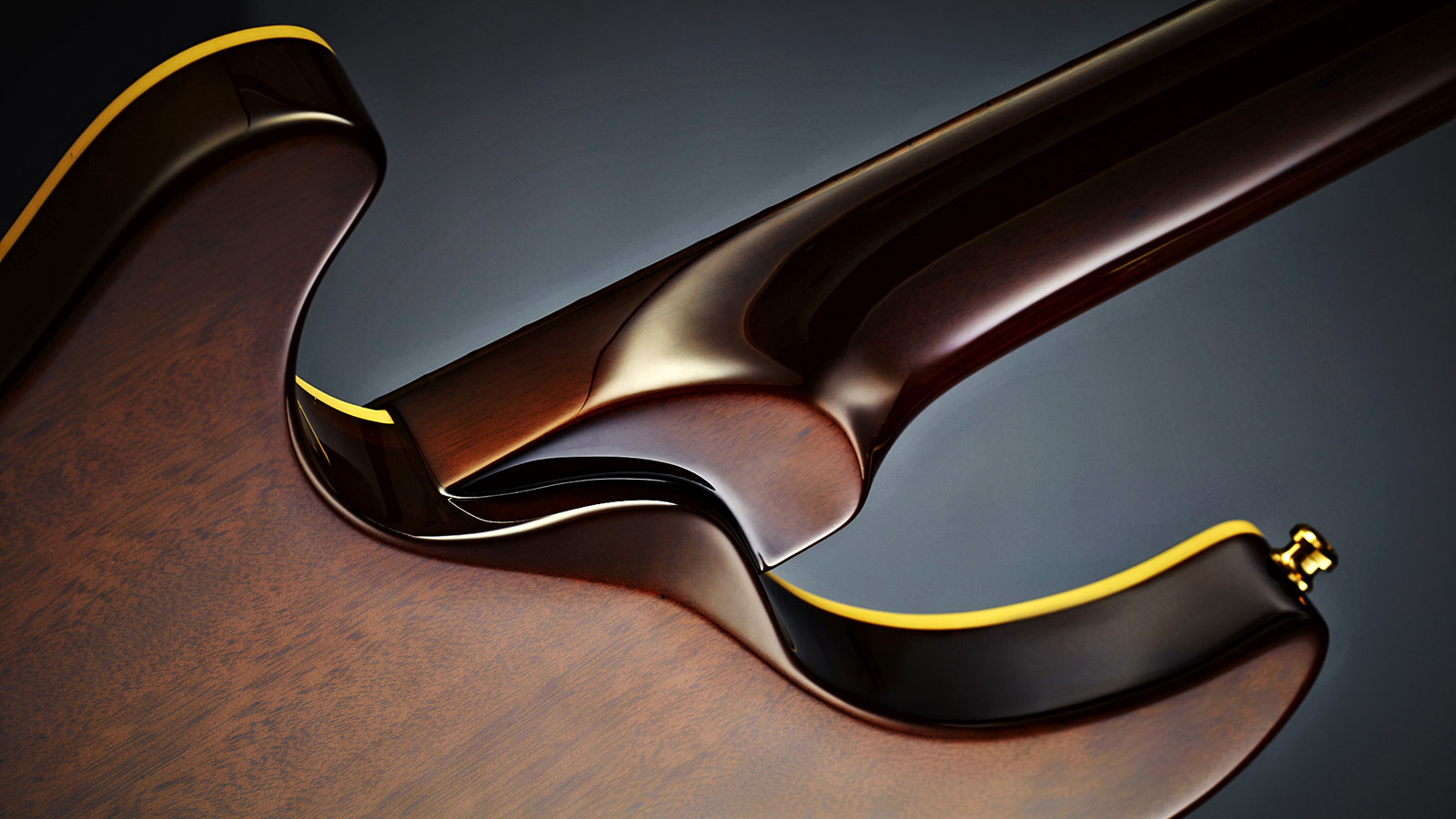A nicely sculpted neck heel gives you more freedom at the top end