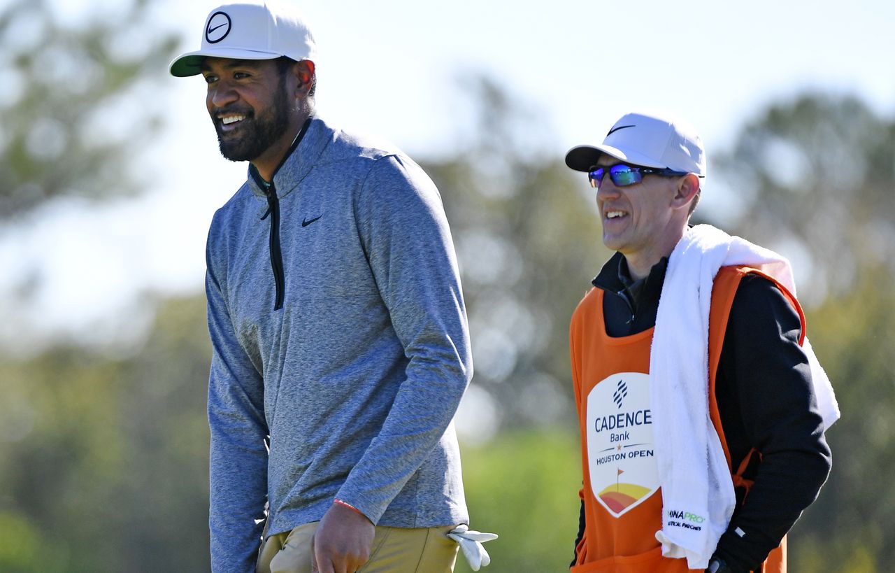 Who is Tony Finau&#039;s caddie?