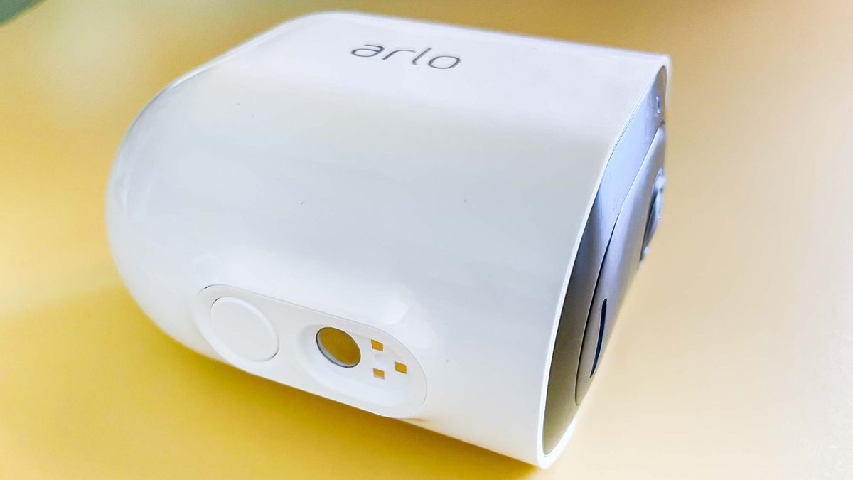 Arlo Pro 4