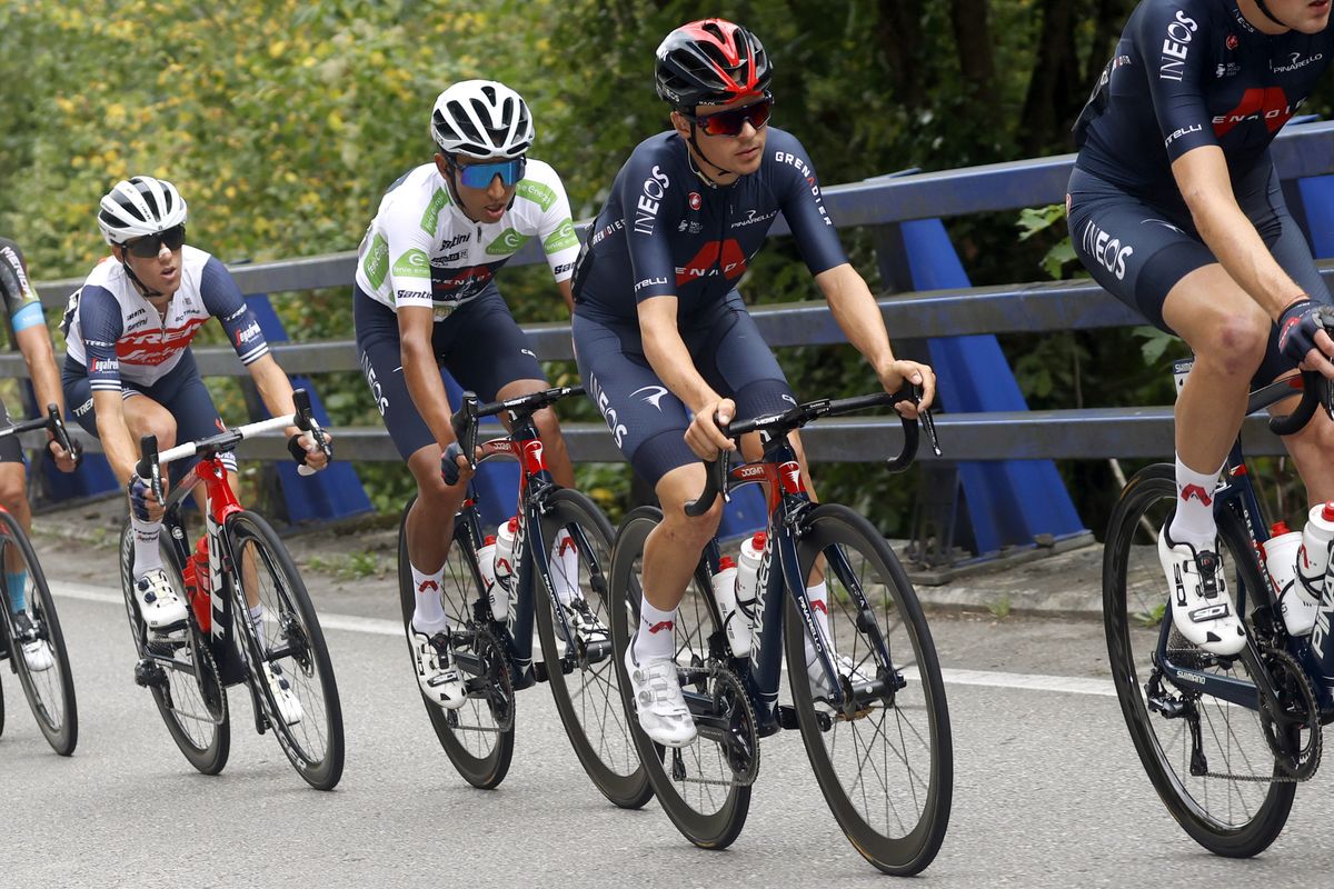Vuelta Espana 2021 - 76th Edition - 18th stage Salas - Altu d&acirc;El Gamoniteiru 162,6 km - 02/09/2021 - Tom Pidcock (GBR - Ineos Grenadiers) - Egan Bernal (COL - Ineos Grenadiers) - photo Luis Angel Gomez/BettiniPhoto&Acirc;&copy;2021