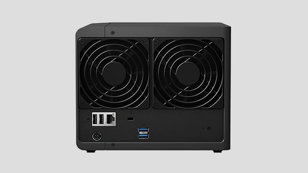 Synology DS415play NAS drive