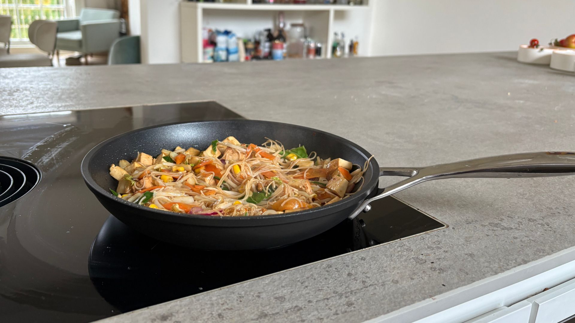 Testing the Le Creuset Frying Pan