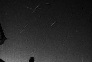 Early Leonid Meteors Caught On Camera