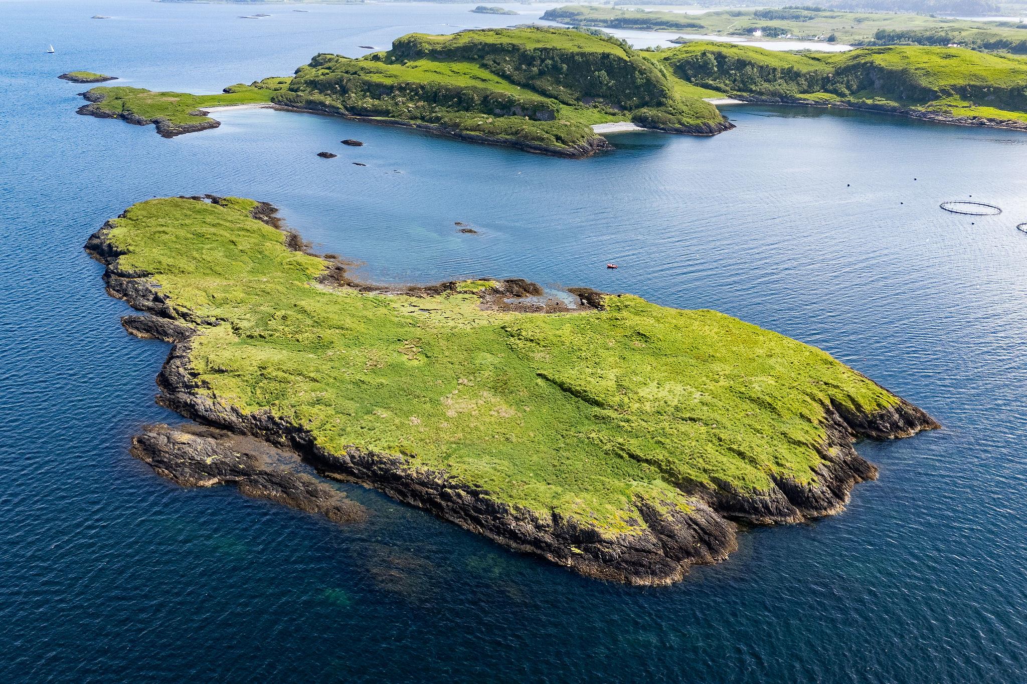 Eilean Loch Oscair Property for Sale