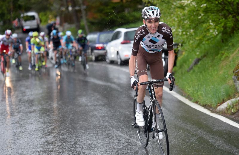 Romain Bardet (Ag2r) launches an attack