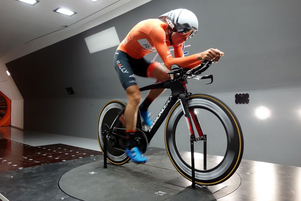 Known as a climber, Sepp Kuss is extremely aerodynamic on a time trial bike and only minimal changes to his bar height were made.