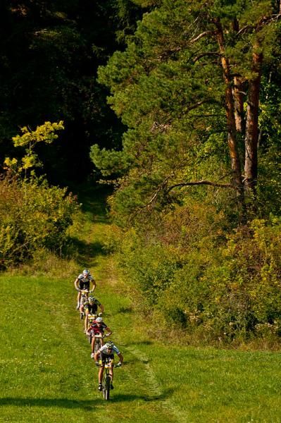 The lead group