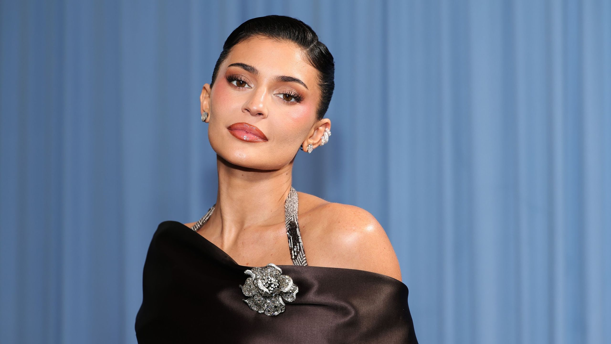 Kylie Jenner’s Marble-Drenched Bathroom Will Set Trends