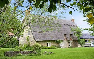 cosy chocolate box cottages