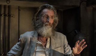 john glover's teddy talking with alicia in fear the walking dead season 6