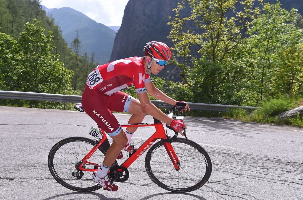 Rein Taaram&auml;e riding to the win in Sant'Anna di Vinadio