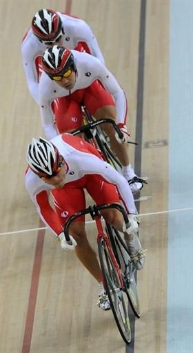 Japan earned the silver medal in the men's team sprint.