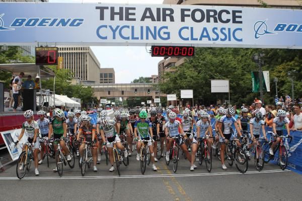 The women take to the start line.