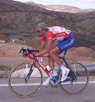 Frank Vandenbroucke (Cofidis) en route to his first Vuelta victory on stage 16.