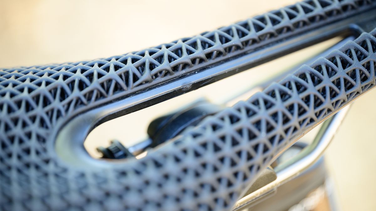 Selle San Marco Shortfit 2.0 3D Racing saddle molding detail in plastic