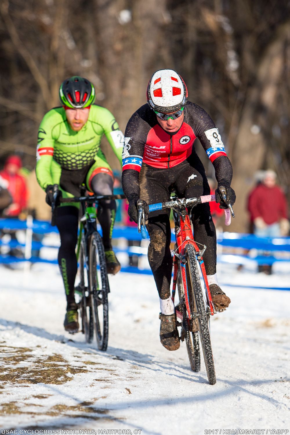 Hyde fights his way back to the front after slipping back several places.