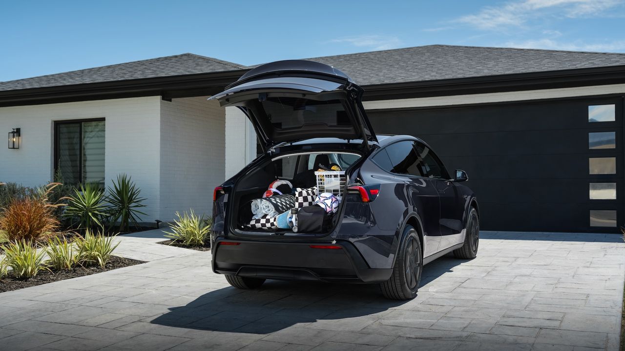 Tesla Model Y Standard