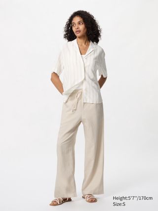 9AikchTTkoKDwSxcfSA3TH-320-80 أقسم بنطلون الكتان الأنيق في Uniqlo - شوب هنا