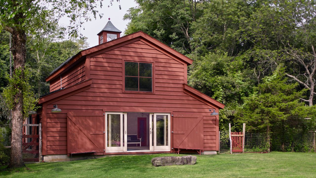 Exterior of Isabella Rossellini&#039;s Long Island rustic barn 