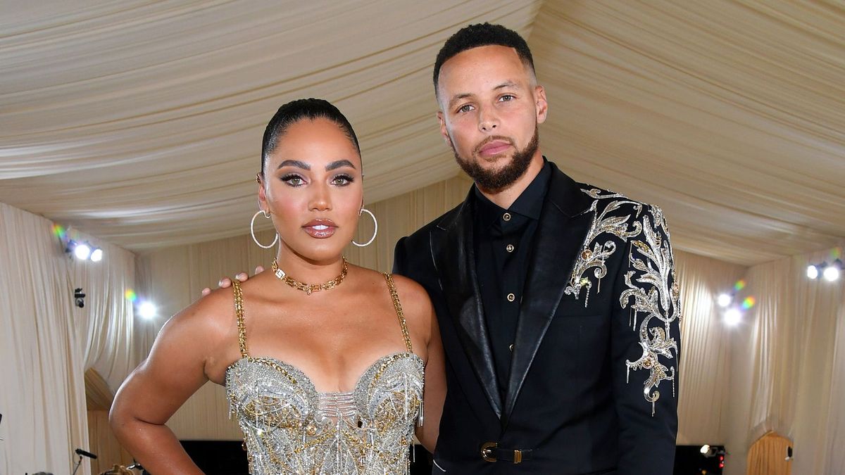 Stephen and Ayesha Curry's backsplash exemplifies an 'evolving' trend that's 'redefining the kitchen aesthetic'