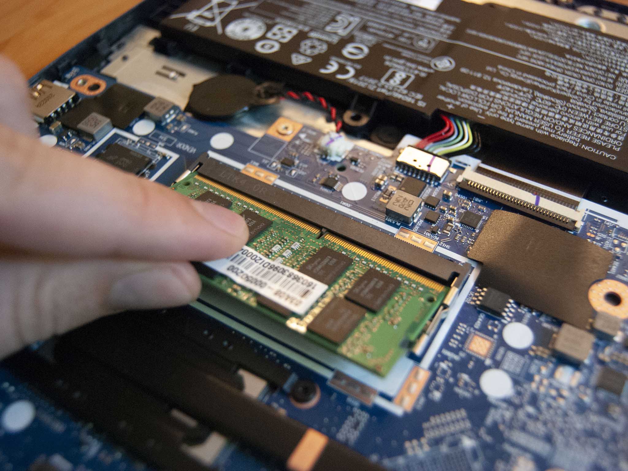 Reskyd Solformørkelse omhyggelig How to upgrade RAM in Lenovo's IdeaPad 3 15 | Windows Central