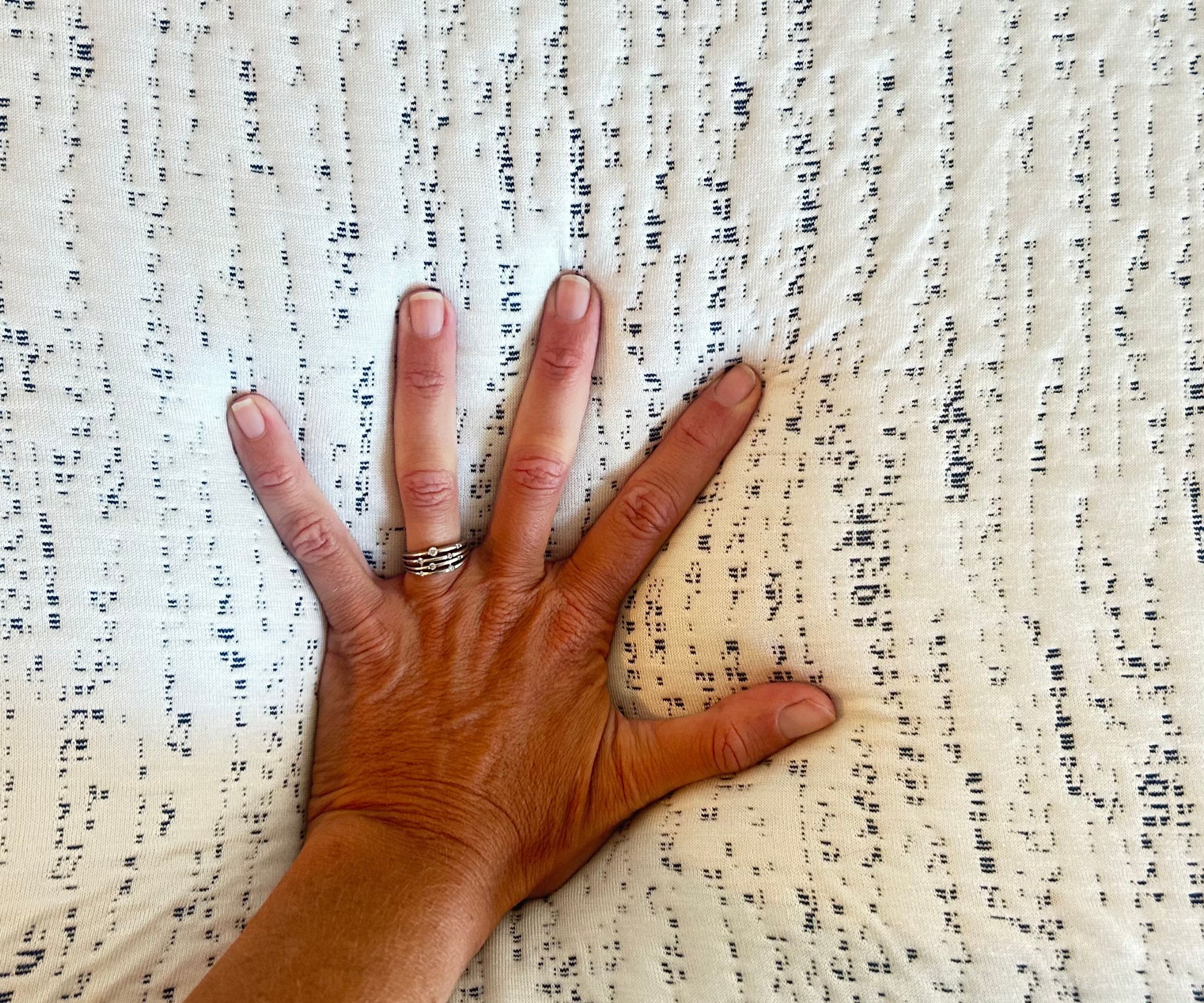 Testing the Viscosoft memory foam mattress with weights and glasses for review