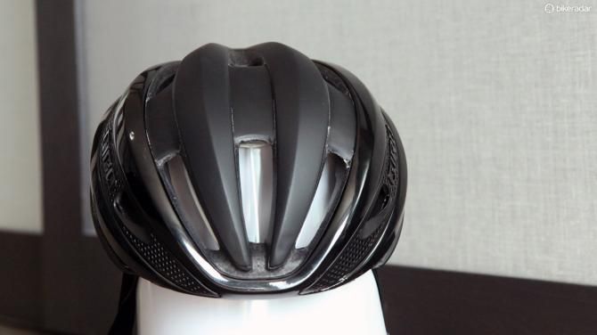 The new Giro Synthe is impressively good-looking for an aero road lid