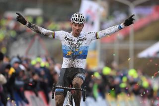 Mathieu van der Poel wins in Hoogerheide