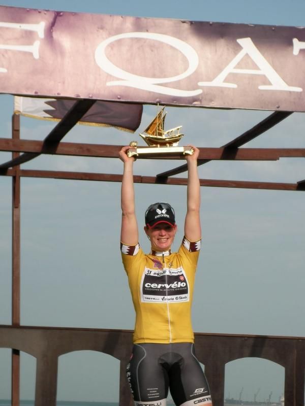 Kirsten Wild lifts the winner's trophy at the 2010 Ladies Tour of Qatar