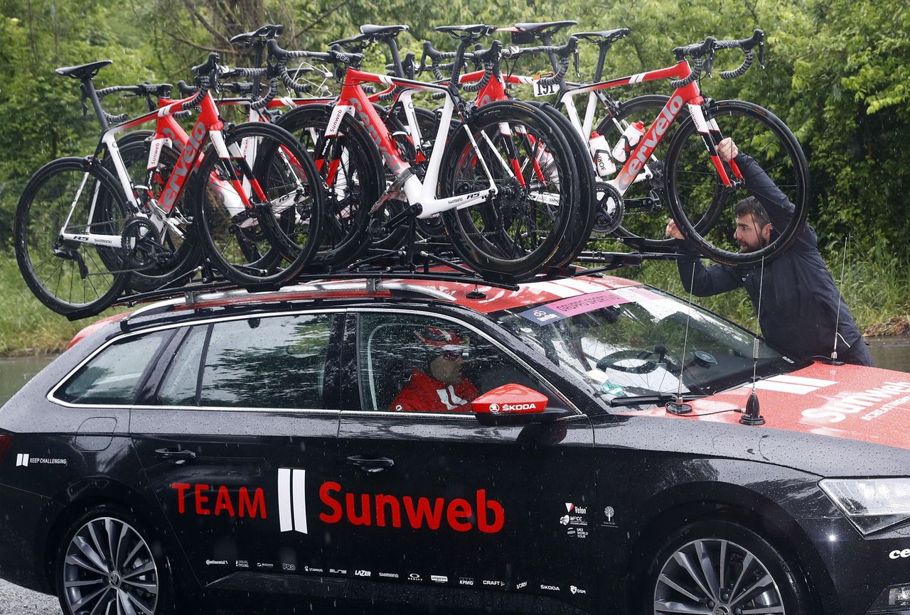 Tom Dumoulin (Team Sunweb) was forced to abandon the Giro d'Italia on stage 5